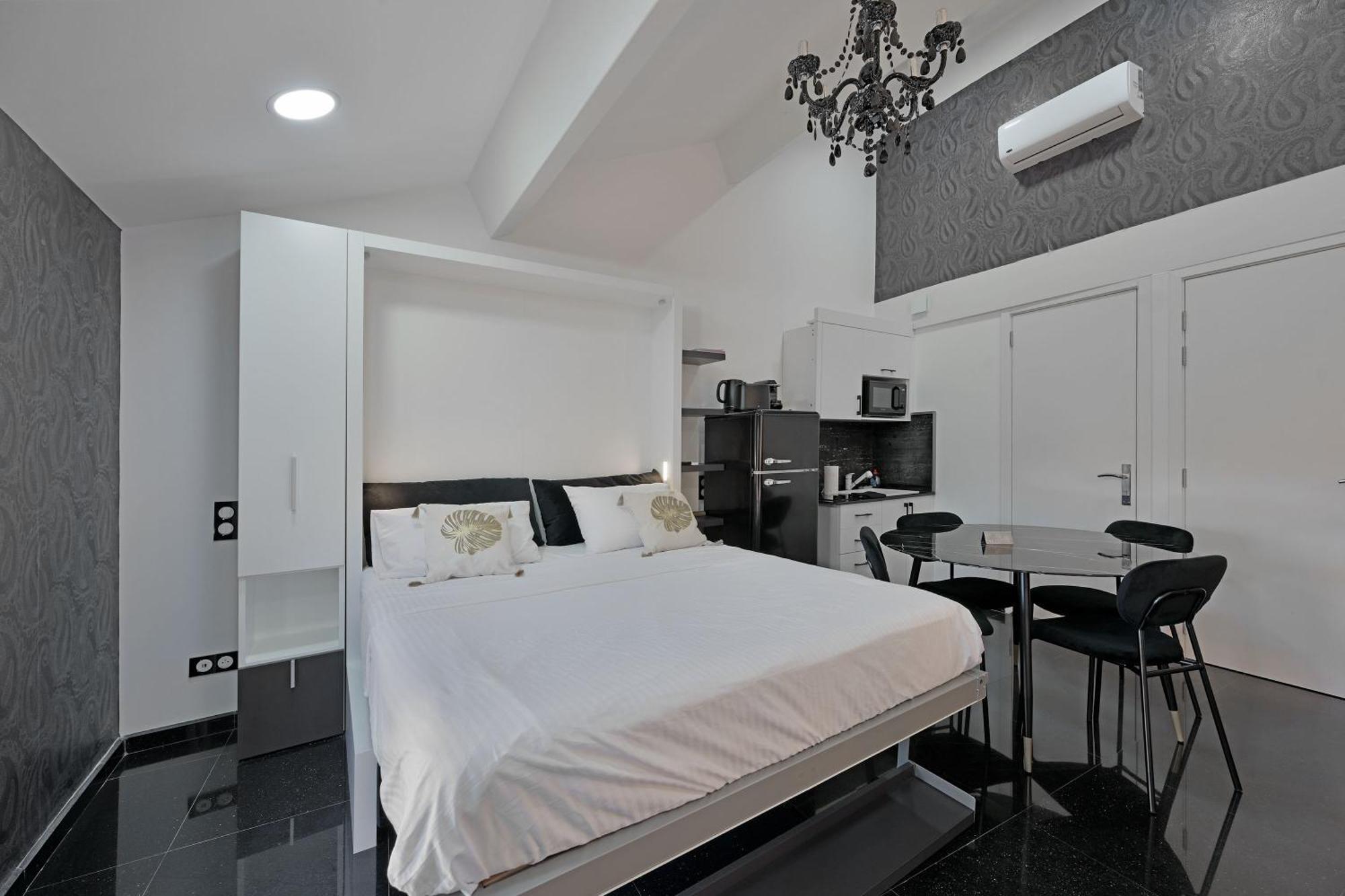 Le 185 - Charme Et Tranquillite Au Coeur D'Avignon Apartment Bagian luar foto